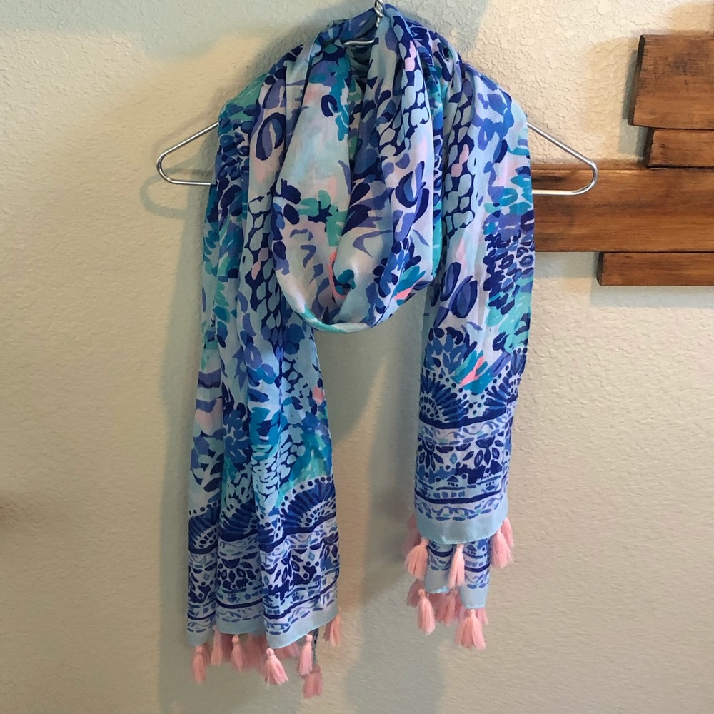 🌸Lilly Pulitzer Resort Scarf 🌸